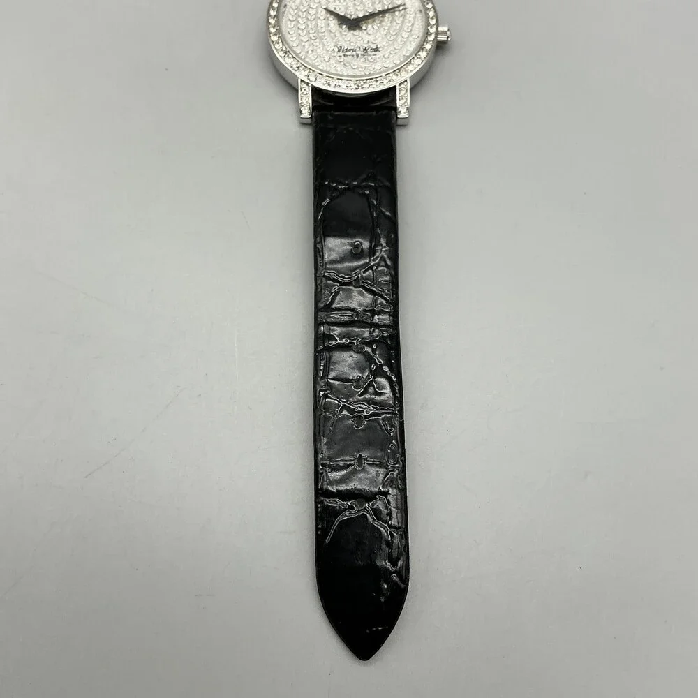 Victoria Wieck B9655 Womens Watch 38mm Silver Tone Crystals Leather New Battery